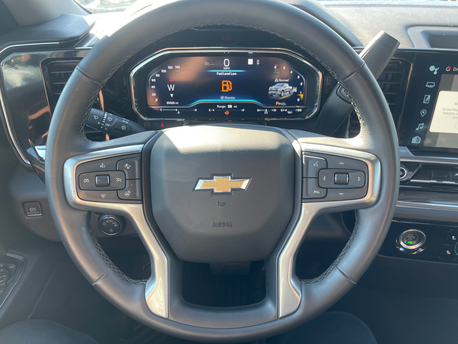 Used 2023 Chevrolet Silverado 1500 LT AWD/4WD image 27