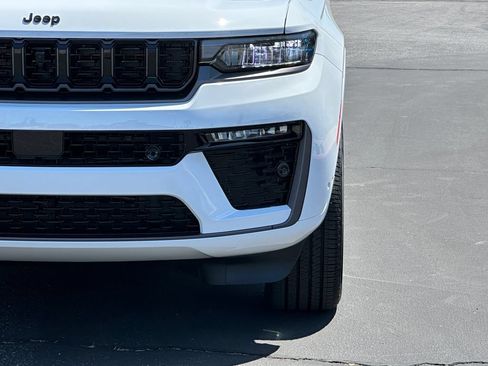 New 2026 Jeep Grand Cherokee L Limited AWD/4WD image 13