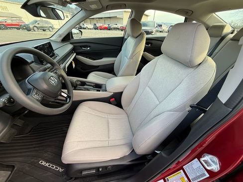New 2025 Honda Accord SE image 18