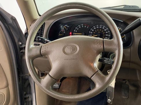 Used 2002 Toyota Tundra Limited image 15