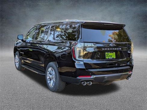 New 2026 Chevrolet Suburban Premier image 6