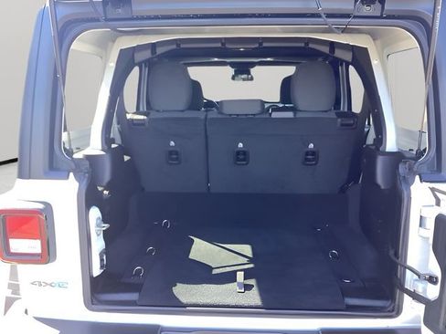 Used 2024 Jeep Wrangler Unlimited image 25