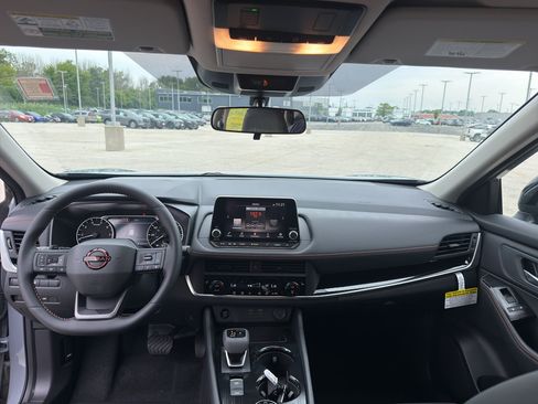 New 2026 Nissan Rogue SV AWD/4WD image 28