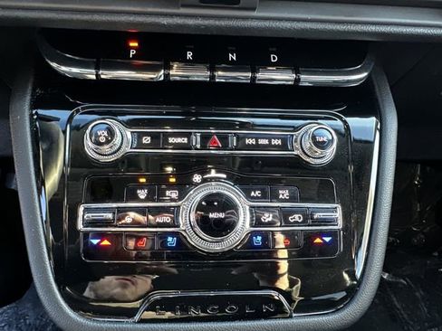 Certified 2022 Lincoln Corsair AWD w/ Equipment Group 101A image 24