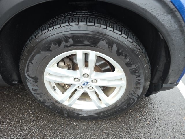 Used 2020 Ford Explorer XLT w/ Equipment Group 202A AWD/4WD image 4