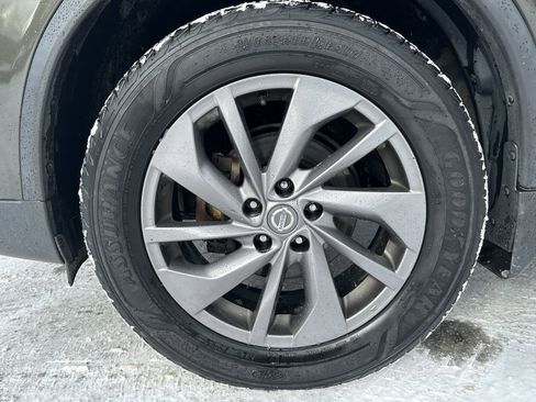 Used 2016 Nissan Rogue SL w/ SL Premium Package image 12