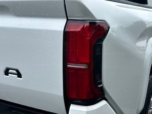 Certified 2024 Toyota Tacoma SR5 AWD/4WD image 16