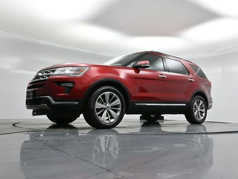 Certified 2018 Ford Explorer Limited w/ Ford Safe & Smart Package image 45