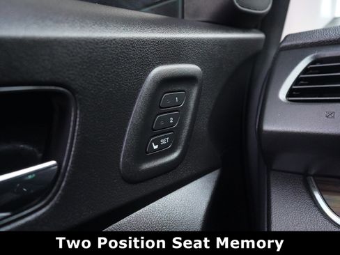 Used 2016 Honda CR-V Touring image 32