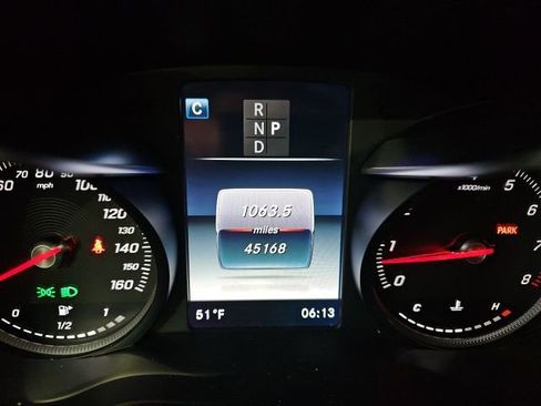 Used 2019 Mercedes-Benz GLC 300 image 11