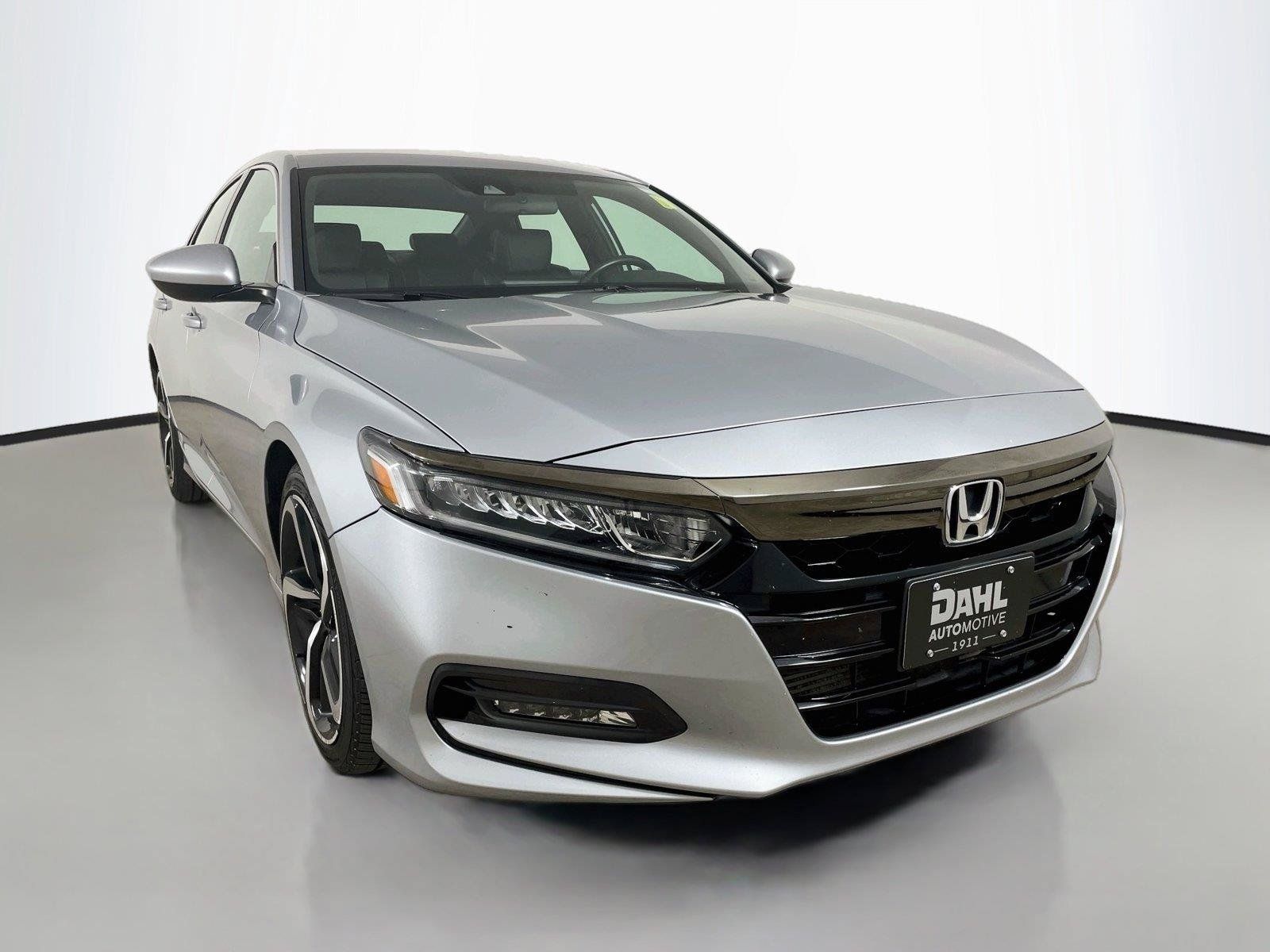 Used 2018 Honda Accord Sport image 1