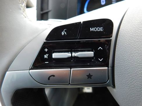 Used 2025 Hyundai Elantra Sport w/ Cargo Package image 18