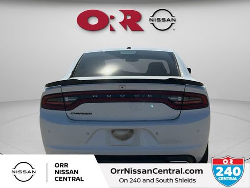 Used 2019 Dodge Charger SXT w/ Blacktop Package image 6