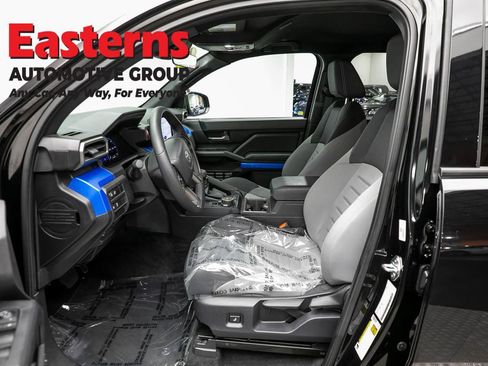 Used 2025 Toyota Tacoma TRD Off-Road AWD/4WD image 13