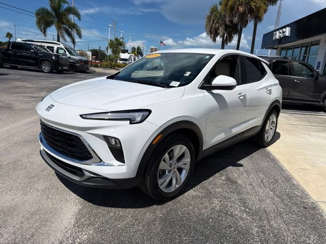 Used 2024 Buick Encore GX Preferred FWD image 4