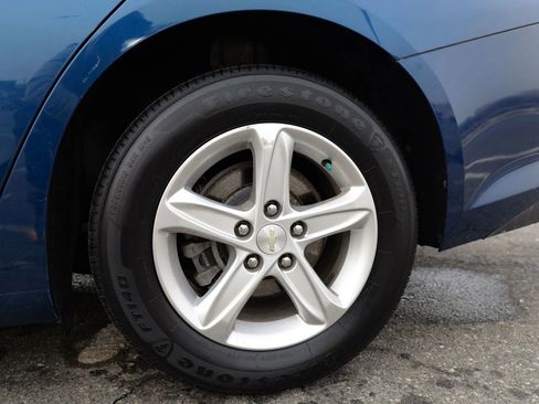 Used 2019 Chevrolet Malibu LS image 14