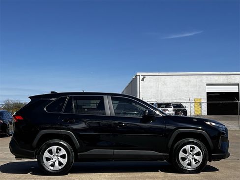 Used 2025 Toyota RAV4 LE image 3