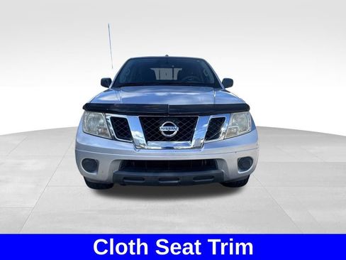 Used 2014 Nissan Frontier SV image 8