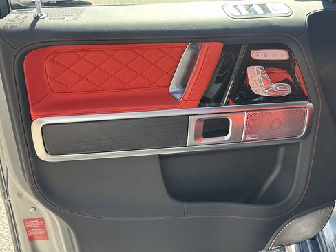 Used 2025 Mercedes-Benz G 63 AMG 4MATIC image 11