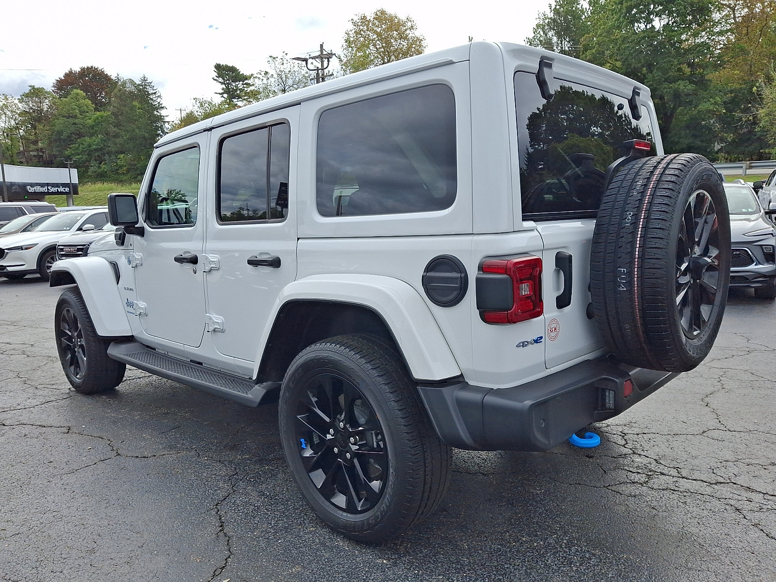 Used 2023 Jeep Wrangler Unlimited Sahara w/ Cold Weather Group AWD/4WD image 4