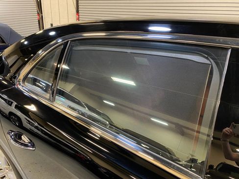 Used 2015 Bentley Flying Spur V8 image 13