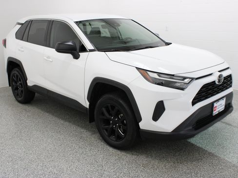 Used 2023 Toyota RAV4 LE FWD image 4