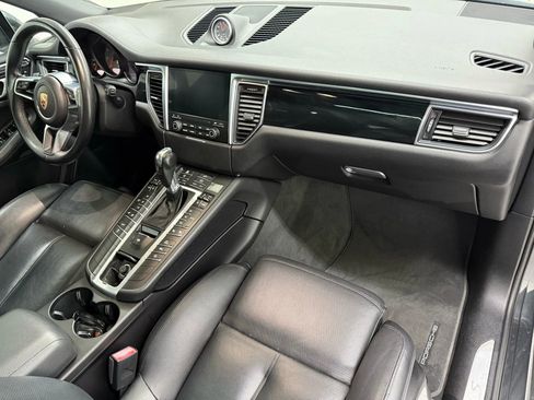 Used 2018 Porsche Macan S image 18