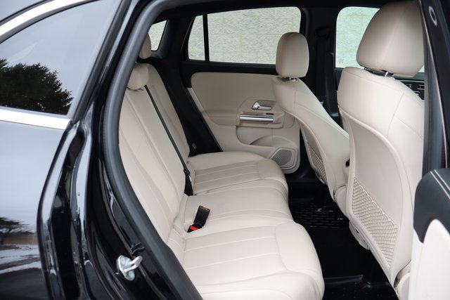 Used 2023 Mercedes-Benz GLA 250 4MATIC image 32