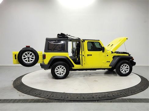 Used 2023 Jeep Wrangler Sport S image 16