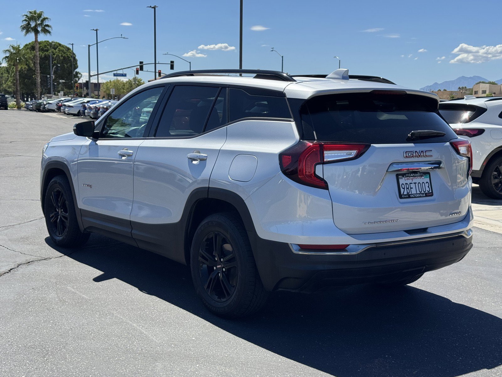 Used 2022 GMC Terrain AT4 w/ Tech Package AWD/4WD image 4
