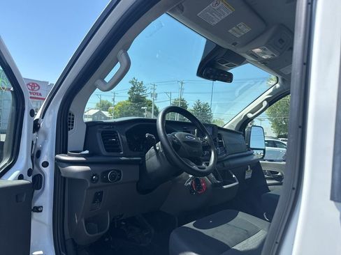 Used 2025 Ford Transit 250 Low Roof w/ Exterior Upgrade Package RWD image 7