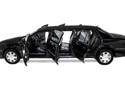 Used 2008 Cadillac DTS Limousine FWD image 7
