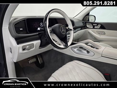 Used 2024 Mercedes-Benz Maybach GLS 600 4MATIC image 34