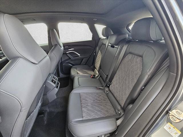 Certified 2026 Audi SQ5 Premium Plus AWD/4WD image 16