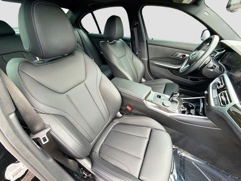 Used 2022 BMW 330i Sedan w/ M Sport Package image 14