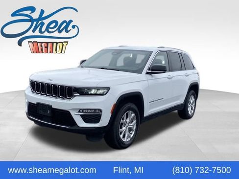 Used 2023 Jeep Grand Cherokee Limited AWD/4WD image 1