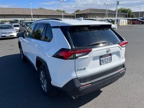 Used 2024 Toyota RAV4 XLE w/ Convenience Package AWD/4WD image 5