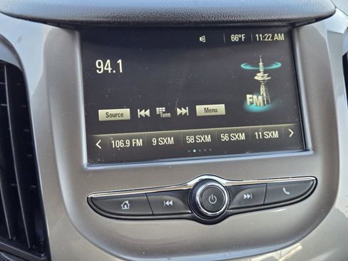 Used 2017 Chevrolet Cruze LT image 20