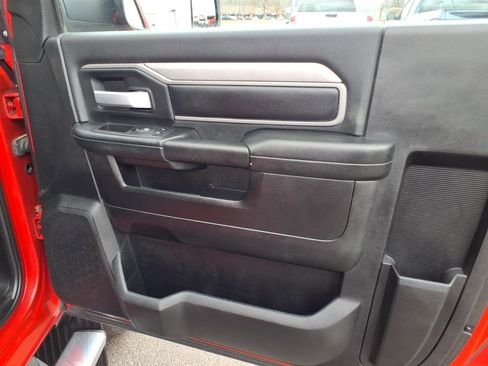 Used 2019 RAM 2500 Tradesman w/ Chrome Appearance Group image 19