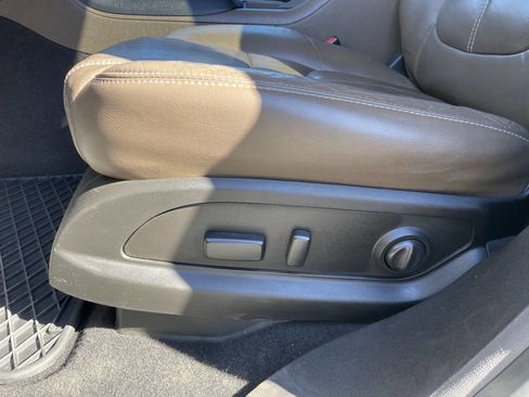 Used 2015 GMC Acadia SLT w/ Technology Package image 22