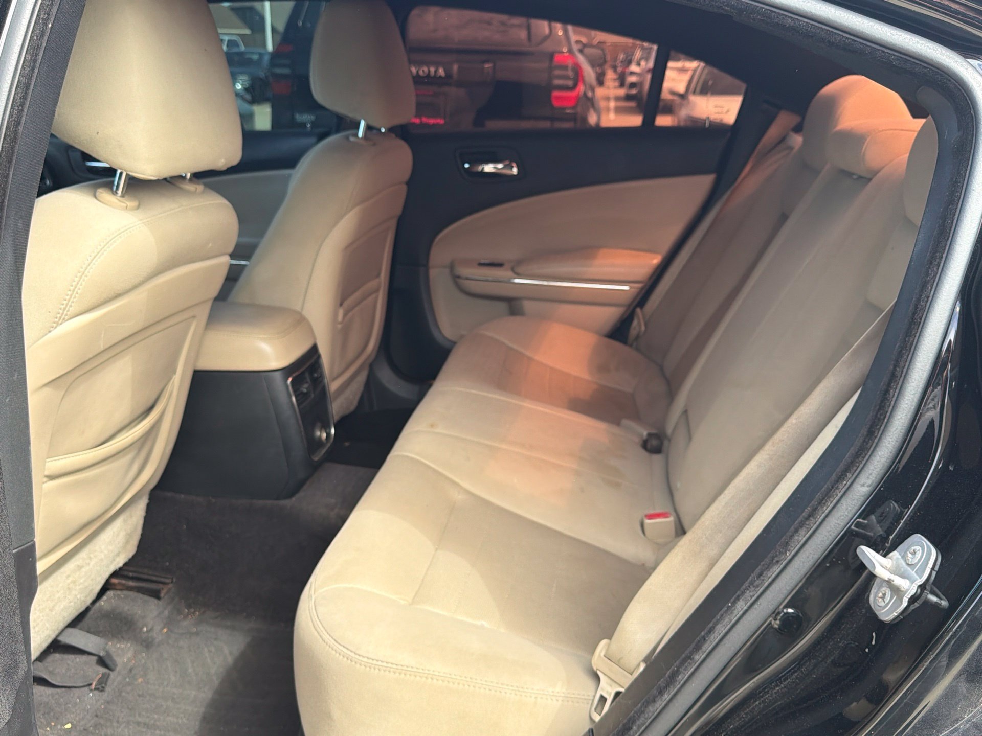 Used 2014 Dodge Charger SE RWD image 11