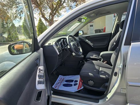 Used 2003 Pontiac Vibe Base w/ Power Group Value Package image 14