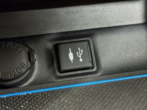 Used 2019 Toyota RAV4 XLE w/ Convenience Package image 18