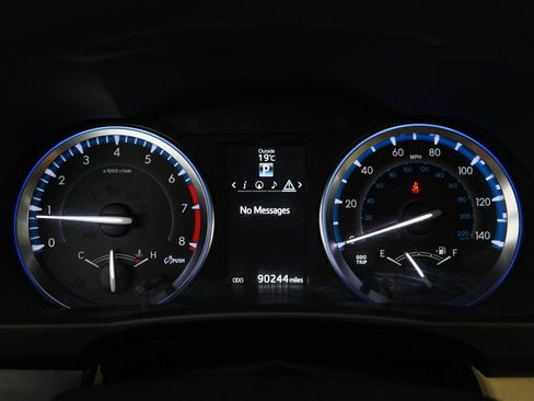Used 2015 Toyota Highlander XLE AWD/4WD image 24