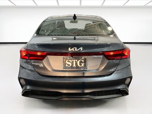 Used 2022 Kia Forte Sedan FWD image 5