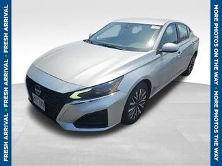 Used 2023 Nissan Altima 2.5 SV FWD video 1