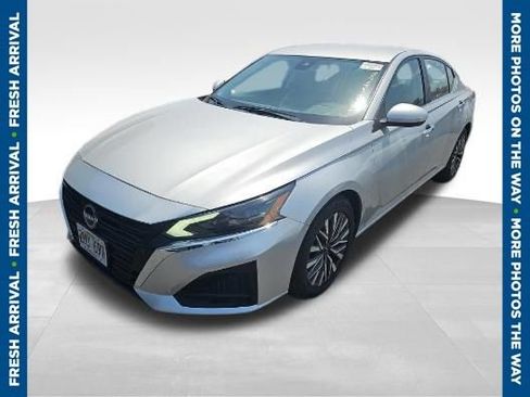 Used 2023 Nissan Altima 2.5 SV FWD image 1