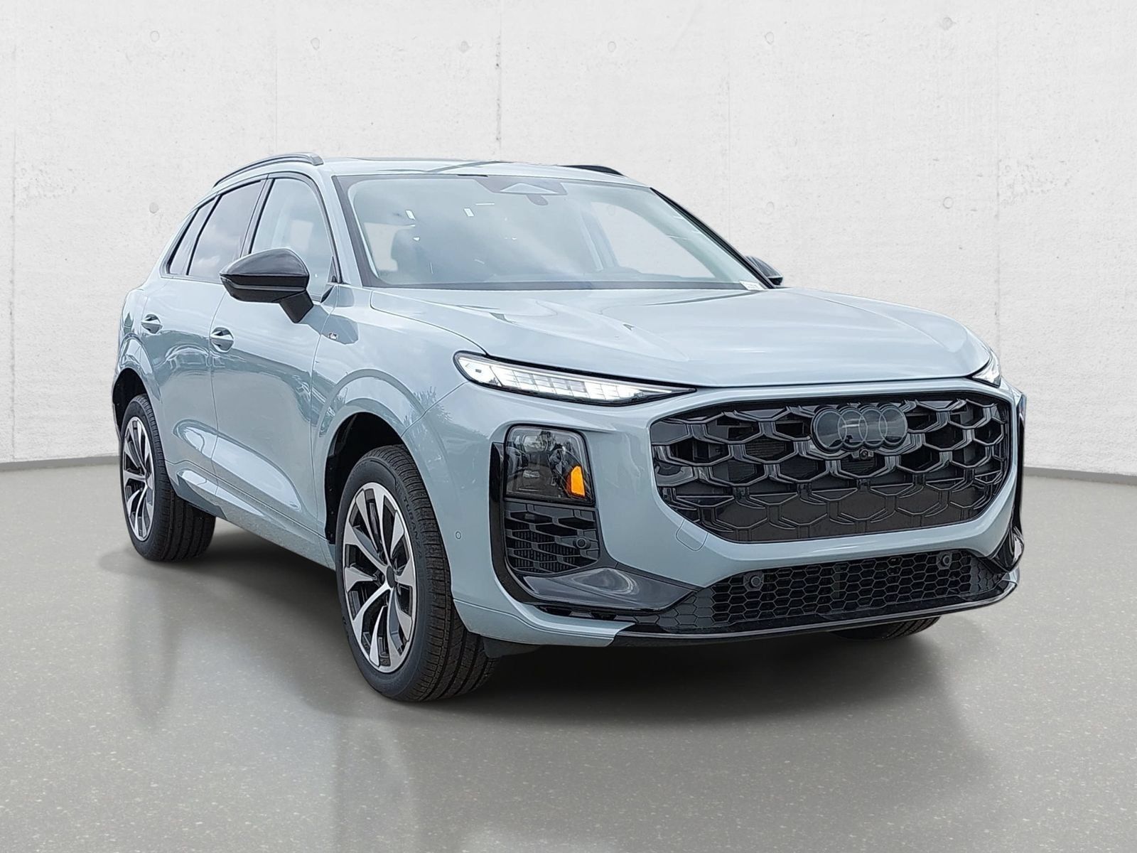 New 2026 Audi Q3 quattro 2.0T AWD/4WD image 3
