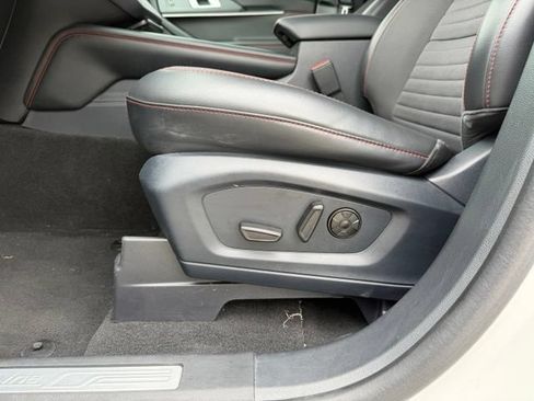Used 2025 Ford Explorer ST-Line w/ Premium Package RWD image 12