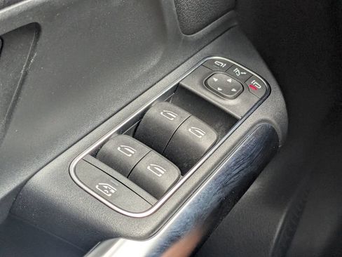 Certified 2022 Mercedes-Benz GLA 250 4MATIC w/ Premium Package Lite image 8